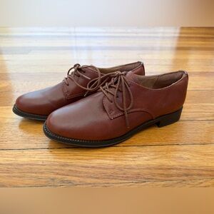 Easy Spirit Oxford brown leather shoes sz 5 like new